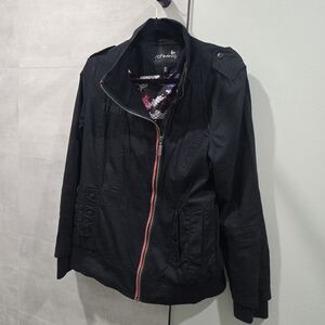 Schwiing - Canadian Brand! Black Jacket - Size Medium - Pristine Condition